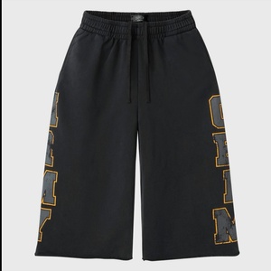 <span class=keywords><strong>Pantaloncini</strong></span> Larghi Vintage <span class=keywords><strong>Neri</strong></span> in Stile Streetwear con Stampa Laterale a Lettere Varsity, Vita Elastica, 100% <span class=keywords><strong>Cotone</strong></span> - Product Image 1
