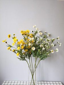Flores de Margarita Secas Artificiales de Seda al por Mayor de Fábrica - Estilo Vintage Realista Hecho a Mano para el Hogar y Fiestas de Navidad - Product Image 2