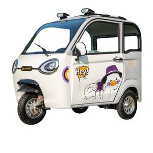 Le prix d'un véhicule de livraison fermé à 3 roues, avec 2 portes et 3 sièges, un mini tricycle électrique pour passagers, est bon marché. - Product Image 1