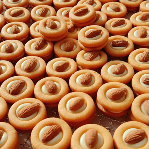 Biscuits sandwichs à la crème d'amande en gros |   Biscuits croustillants fourrés aux noix |   Collation certifiée Halal - Product Image 5