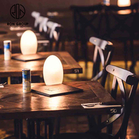 Offre spéciale café boutique table à manger de style industriel dessus de table de restaurant carré en bois
