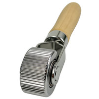 Rouleau de compactage ergonomique en métal pour réparation de pneus à froid avec poignée en bois