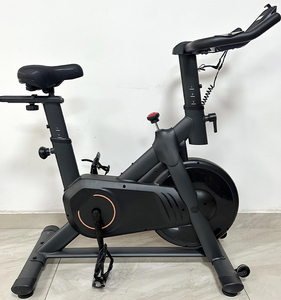 Vélo de rotation de résistance magnétique commercial pour le vélo d'exercice de cyclisme d'intérieur silencieux d'entraînement par courroie de gymnase à la maison - Product Image 6