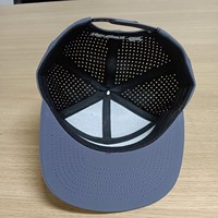 Venta al por mayor personalizado resistente al agua rendimiento deportes Gorras personalizado 5 paneles cuerda láser corte agujero Golf sombreros gorra deportiva
