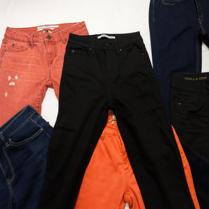 Venta al por mayor de jeans de mezclilla de algodón para mujer con pedrería de estrella, de tiro alto, corte recto, holgados, casuales, con bolsillos, suaves, lote a granel, mezcla aleatoria - Product Image 2