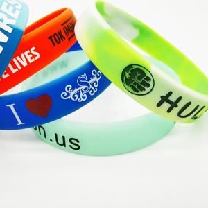 Event Sport Armbänder Fashion Match Gruppierung Silikon kautschuk Armbänder mit geprägtem Design - Product Image 5