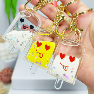 Portachiavi in acrilico con simpatico design a forma di cuore e occhi, ispirato a gelati e anime, con ciondolo a faccina di cartone animato, colore personalizzabile, regalo dolce, vendita all'ingrosso. - Product Image 1