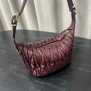 Haute qualité femme mode rétro Croissant sac nouveau Design unique épaule bandoulière boulette tricoté sac haute qualité nouveau sac - Product Image 1