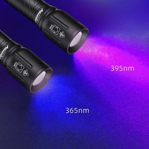 365nm+395nm <span class=keywords><strong>Zoom</strong></span> 2-in-1 LED Hochleistungs-UV-Taschenlampe zur Erkennung von Erzen, Skorpions, Geld, Katzen-, Hunde- und Tierurin sowie zur Hotelinspektion - Product Image 4