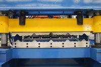 Máquina Formadora de Rollos para Techos Trapezoidales Corrugados de Una Sola Capa con Lámina IBR de Teja Esmaltada Premium