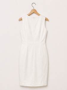 Elegante Vestido Blanco Tipo Tubo con Detalles Florales Bordados a Mano, Sin Mangas, Prenda de Fiesta Premium, Tela Suave y Lujosa para Mujer - Product Image 2