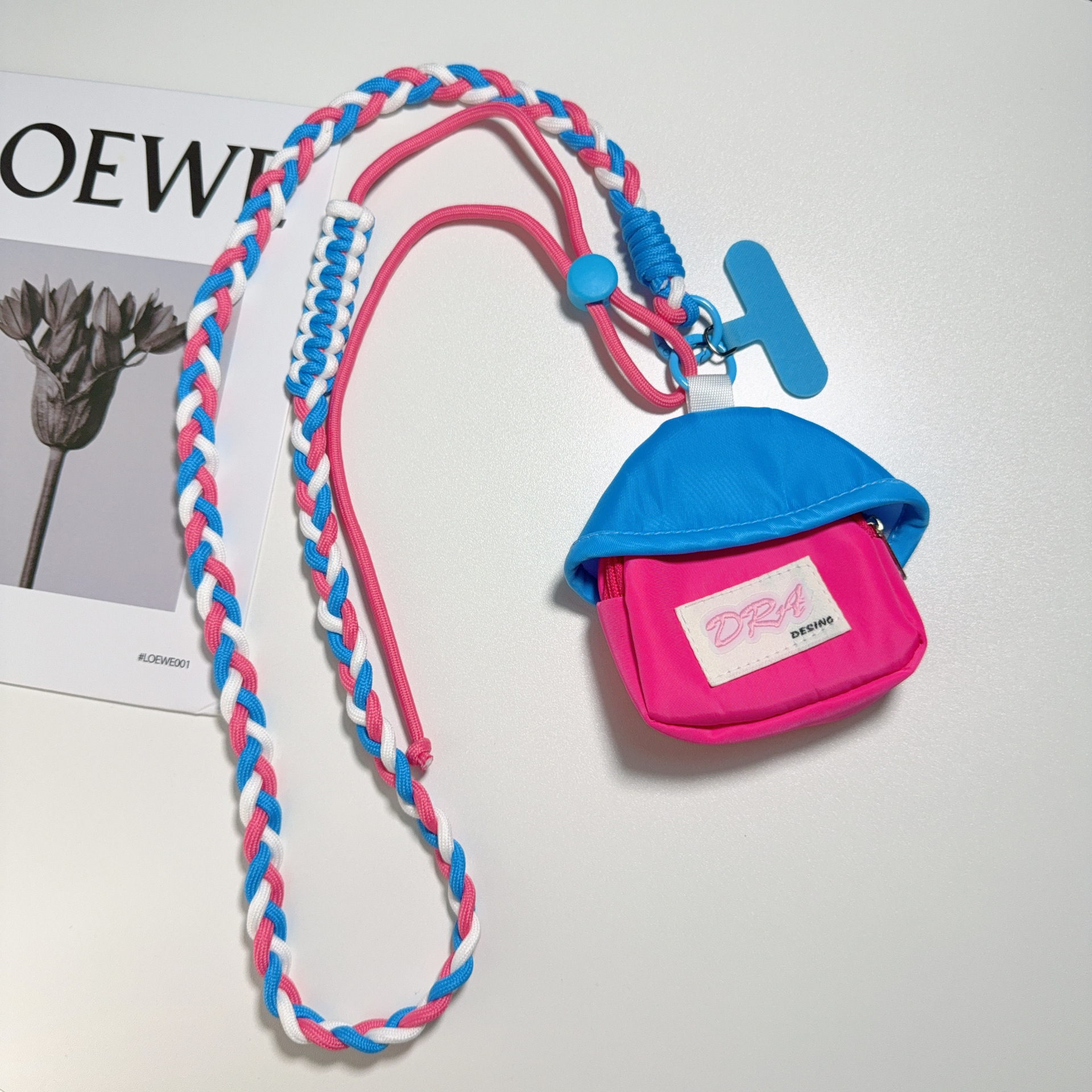 [Blue coin purse] + hanging film