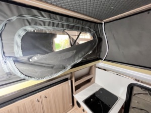 Camper Ligero Personalizado 4x4 para Vehículos Recreativos, Cama Deslizable, Autocaravana para Viajes y Campamentos - Product Image 5