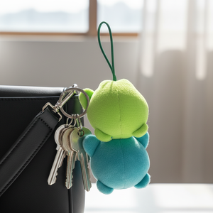 Porte-clés en peluche grenouille super doux personnalisé de 5 cm, mini pendentif mignon pour sac à dos avec jouets de dessin animé roses, verts, bleus et gris - Product Image 5