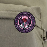 Broche en métal Dark Fantasy, motif rond Shadow Daddy Book Club Script, Rose Épineuse, Ailes de Chauve-souris, Livre Ouvert, Cœur, Vigne, Décoration Latérale