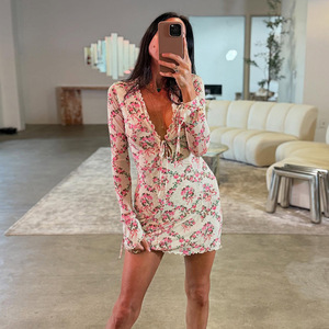 Vestido de manga larga con cuello en V profundo y estampado floral para mujer, corto, ajustado, transpirable, para ocio - Product Image 3
