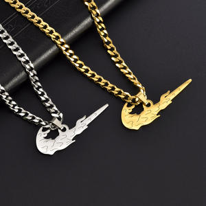 <span class=keywords><strong>Accessori</strong></span> moda Hip Hop <span class=keywords><strong>uomo</strong></span> <span class=keywords><strong>regalo</strong></span> in acciaio inox gancio curvo logo collana pendente - Product Image 2