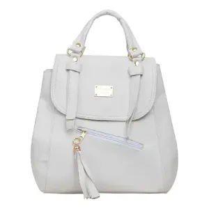Sac à dos blanc Fana pour femme, 15L, léger, en PVC, tendance, pour usage quotidien, sac d'université avec poche zippée et poignée à pompon - Product Image 1