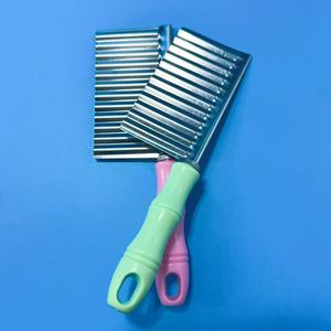 Couteau à découper les pommes de terre multifonctionnel à bords ondulés, usage domestique, rainure profonde, épaissi, style Langya, pour la découpe de pommes de terre frites - Product Image 1