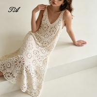 Robes de plage d'été Tyan, robes longues en tricot pour femmes avec fleurs 3D, robe sexy à col en V profond sans manches avec lacets