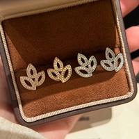 Bracelet SA Trèfle et Boucles d'oreilles clous pour femme, polyvalents, entièrement pavés de zircon, minimalistes, modernes, écologiques, style Instagram