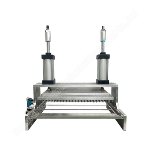 Automatic Air Cylinder Press Demoldering Machine Chocolate Demoldering Equipment <b>Gummy</b> <b>Bears</b> Demoldering Equipment - Product Image 5