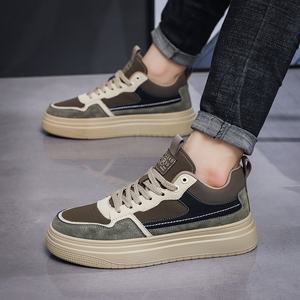 รองเท้าผ้าใบผู้ชายแฟชั่นใหม่สไตล์ลำลองสำหรับเล่นสเก็ตบอร์ด แบบผูกเชือก หนังกลับสังเคราะห์ กันลื่น เหมาะสำหรับเดินและวิ่งในฤดูใบไม้ร่วง ขายส่งจากโรงงาน - Product Image 3