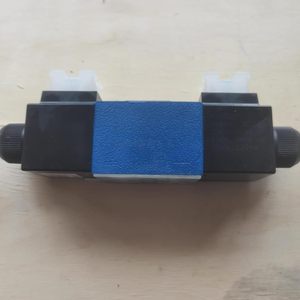 Vanne solénoïde Rexroth 4WE6J62 EW230N9K4 B08, vanne hydraulique à quatre voies, 315 bars, 40 L/min - Product Image 1