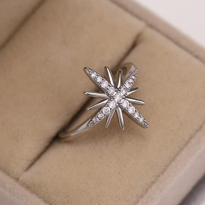 Delicato Anello Sottile con Fiocco di Neve e Fiori, Micro Incastonatura di Zirconi, Gioiello da Mano Femminile per Uso Quotidiano - Product Image 4