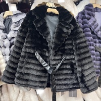 Manteau court marron en fausse fourrure de zibeline pour femme, à rayures horizontales, col large, ruban en cuir, veste d'hiver de luxe, vente en gros par petites lots