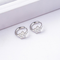 Boucles d'oreilles minimalistes simples en acier inoxydable avec zircon, motifs fleur, étoile, cœur, bijoux créoles et clous, petites et discrètes