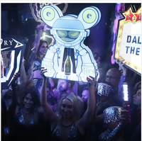 Discothèque Personnalisé Robot Forme Oem Illuminé Porte-Bouteille Support Led Bouteille Présentateur Présentateur