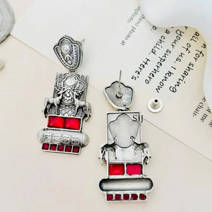 Boucles d'oreilles goutte oxydées de conception de cerf fabriquées à la main pour les femmes Premium Boho Festival Wear Antique Tribal Jewelry - Product Image 1