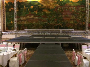 เวทีคอนเสิร์ตเคลื่อนที่แบบกำหนดเองสำหรับมืออาชีพ ได้รับการรับรองจาก TUV พร้อมขาตั้งไฟ DJ และโครงเวทีอะลูมิเนียมสำหรับงานอีเว้นท์ - Product Image 5