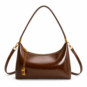 Bolso <span class=keywords><strong>de</strong></span> Mano Tipo Cubo Impermeable <span class=keywords><strong>de</strong></span> PU Negro con Correa <span class=keywords><strong>de</strong></span> <span class=keywords><strong>Cadena</strong></span> Dorada, Diseño Simple con Lazo <span class=keywords><strong>de</strong></span> Avestruz, Bolso <span class=keywords><strong>de</strong></span> Lujo para Mujer - Product Image 3