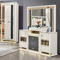 Ensembles de Chambres à Coucher Royales de Luxe Grand Format Style Turc Élégant avec Miroirs Dorés et Éclairage LED – Meubles de Chambre Abordables