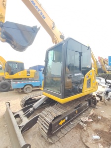 Chariot élévateur Komatsu 70 de qualité supérieure, 7 tonnes, 90 % neuf, d'origine, avec certifications EPA et CE, chariot élévateur agricole d'occasion de 7 tonnes - Product Image 3