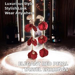 ต่างหูระย้าทรงกลีบดอกไม้สีแดงสไตล์เรโทรคลาสสิก ประดับเพชรซิร์คอน ดีไซน์หรูหราเบาๆ ขายดีช่วงซัมเมอร์ - Product Image 2