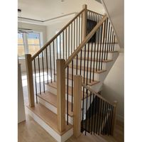 Rampe verticale élégante, exquise, économique et moderne en chêne sur mesure avec balustres en aluminium pour résidentiel/villa