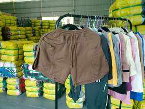 SH05 Ropa de Verano Usada de Primera Calidad, Ropa Mixta para Mujer al por Mayor, Ropa de Segunda Mano, Vestidos, Pantalones y Camisetas Modernos y Cómodos - Product Image 3