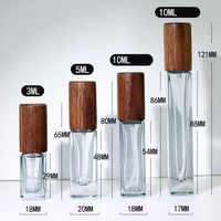 Flacon de parfum de voyage de 3ml 5ml 10ml en verre vide de forme carrée avec bouchon à vis Récipient de parfum rechargeable