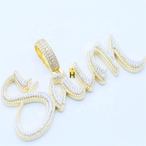 Colgante de Letras del Alfabeto Inglés Personalizado de Hip Hop, Joyería de Rapero, Chapado en Oro, con Piedras de Circonita Cúbica, Colgante de Letra con Incrustaciones de Piedras - Product Image 1