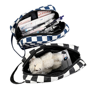 <span class=keywords><strong>Astuccio</strong></span> a Scacchi Bianco e Nero Grande Capacità, Borsa Porta Cancelleria per Studenti, <span class=keywords><strong>Astuccio</strong></span> Portatile <span class=keywords><strong>con</strong></span> Cerniera e Tracolla per la Scuola - Product Image 4