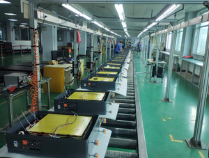 Batería de Litio LiFePO4 Ligera de 12V 100Ah, 1/3 del Peso de la Batería de Plomo-Ácido, Protección IP65, 6000 Ciclos para Paquete de Baterías de Golf Eléctrico - Product Image 3