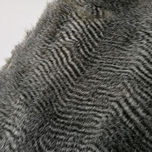 Couverture de jet de canapé en fausse fourrure grise de vison en peluche écologique de luxe tissée solide à rayures florales Festival ventes directes d'usine - Product Image 3