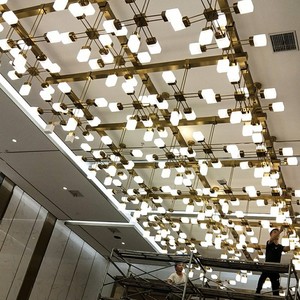<span class=keywords><strong>Lustre</strong></span> aérien de style soucoupe volante Villa Cage d'escalier Hôtel Centre commercial Lobby Décoration de plafond créative <span class=keywords><strong>lustre</strong></span> en verre - Product Image 1