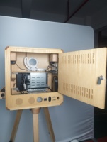 Photomaton vintage en bois avec écran tactile 15,6 pouces, anneau lumineux LED, hauteur réglable pour location de mariage, fête ou célébration