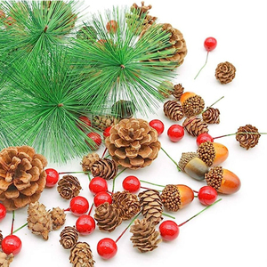 Set de Decoración Navideña AYOYO, Agujas de Pino, Frutos Rojos, Bollos de Haya, Conos de Pino Hechos a Mano - Product Image 2