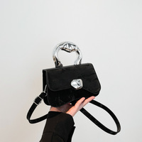 Bolso de mujer de diseño simple 2024 nueva moda popular mano conocimiento de embarque hombro pequeño bolso cuadrado