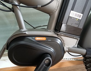 Bicicleta Eléctrica Plegable QUEENE Pequeña de 20 Pulgadas con Neumáticos Anchos y Motor Central de 500 W - Product Image 3